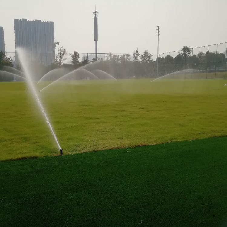 中心綠地足球場(chǎng) 運(yùn)動(dòng)場(chǎng)自動(dòng)噴灌工程